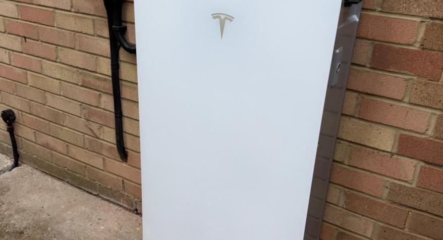 Tesla Powerwall 3 & Expansion Packs: The Smart Choice for Kent Homeowners