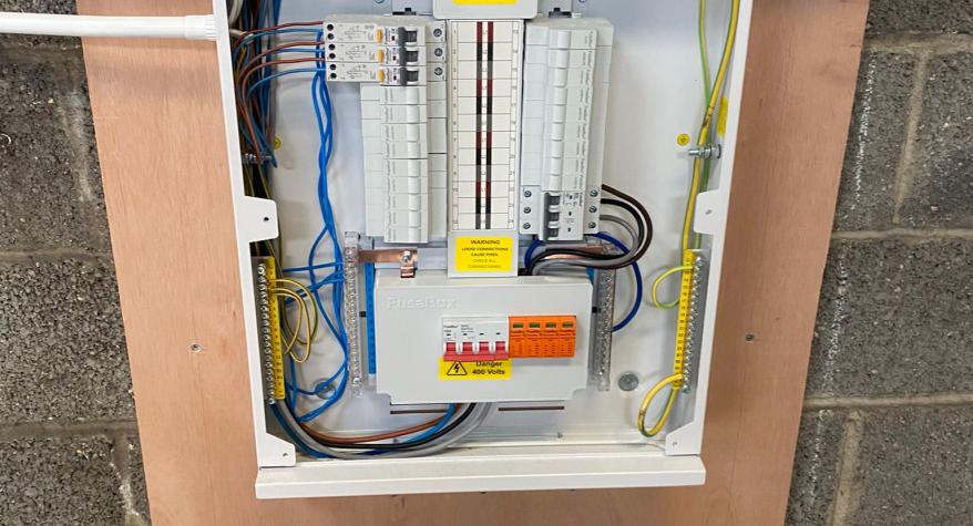 Distribution Board With Power & Lighting, Dartford